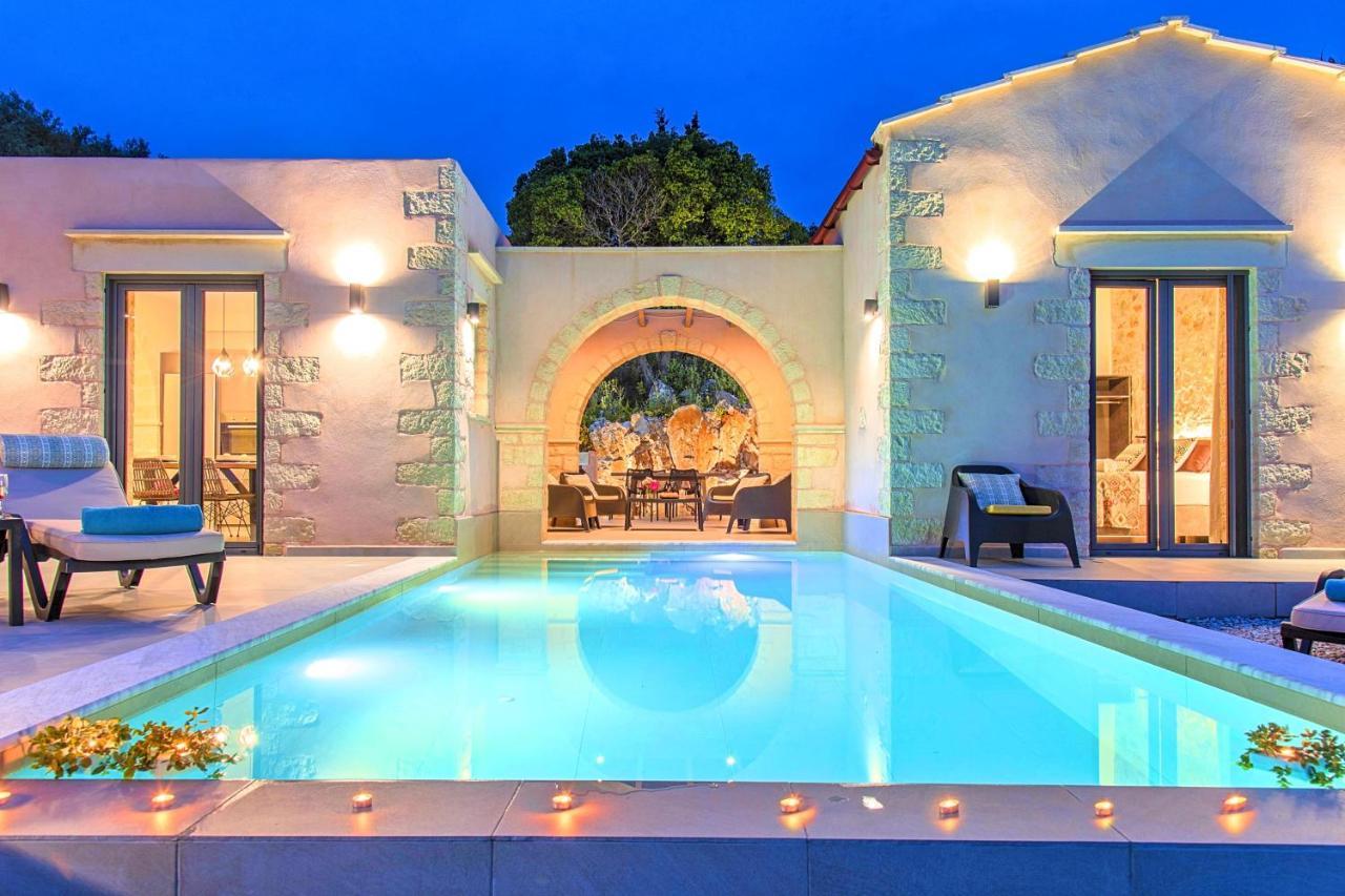 Villa Vardis Heated Pool Vryses Exteriér fotografie